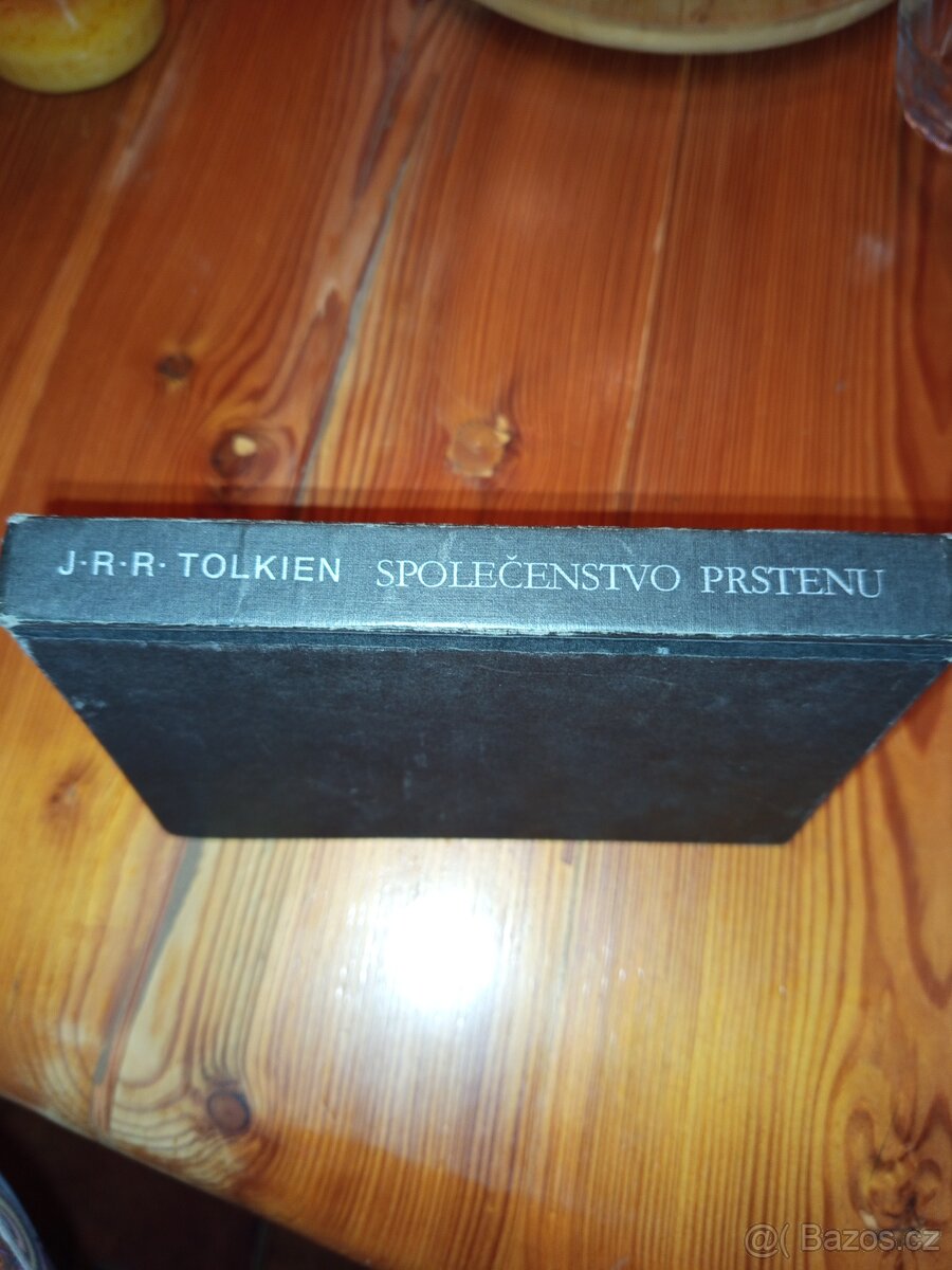 Knihy - Hobit, společenstvo prstenů , čtyři dohody - 2