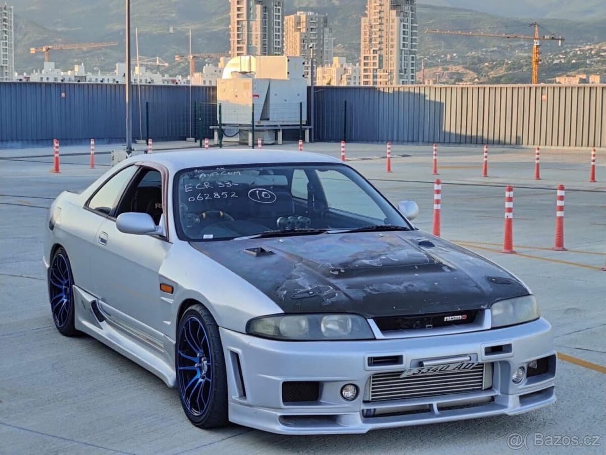 Nissan Skyline R33 RB25DET - 2