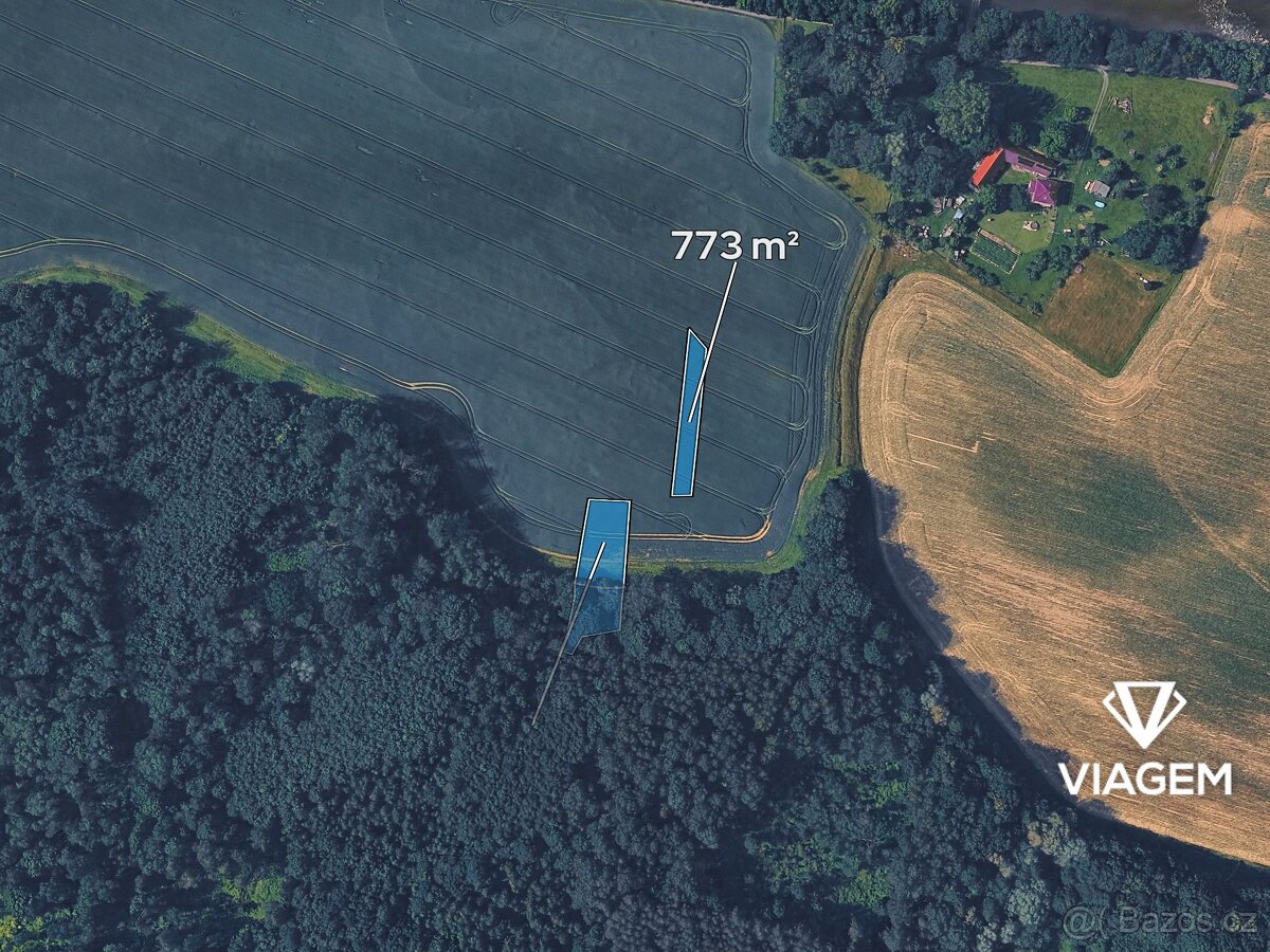 Pole 1 560 m² - 2