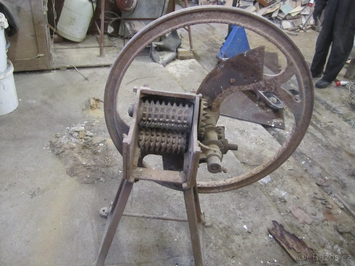 ruční řezačka - 2