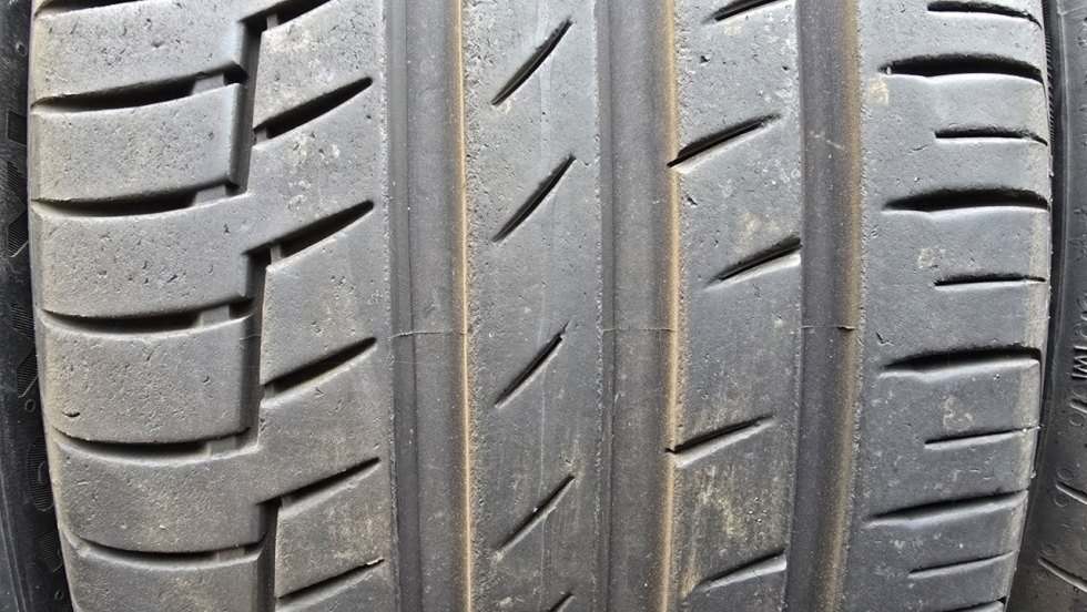 Letní pneu 225/45/18 Continental - 2