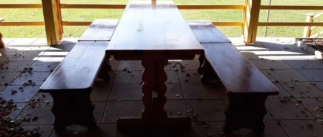 Stůl a lavice z masivu - 2