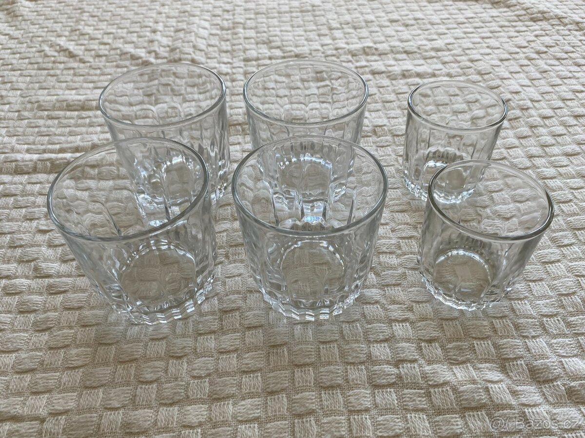 Skleničky z presovaného skla - 2