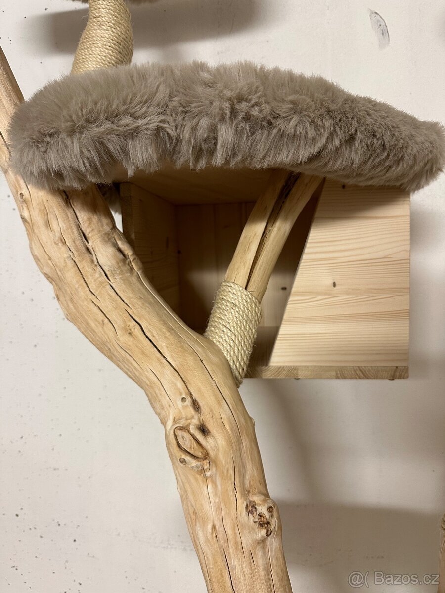 TOP Masivní kočičí škrábadlo - 2