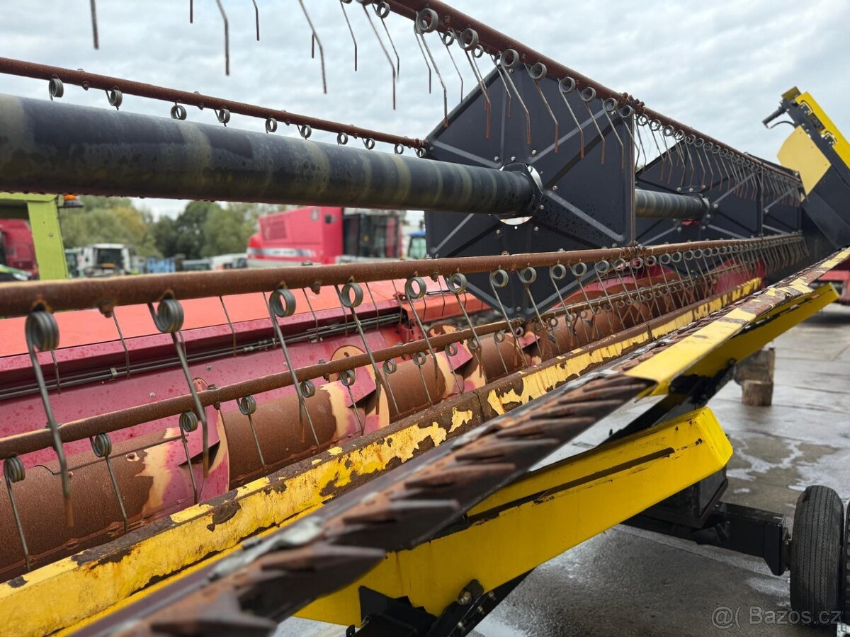 Sklízecí mlátička Case 2388 rok výroby 2003, Lokalita: 57- - 2