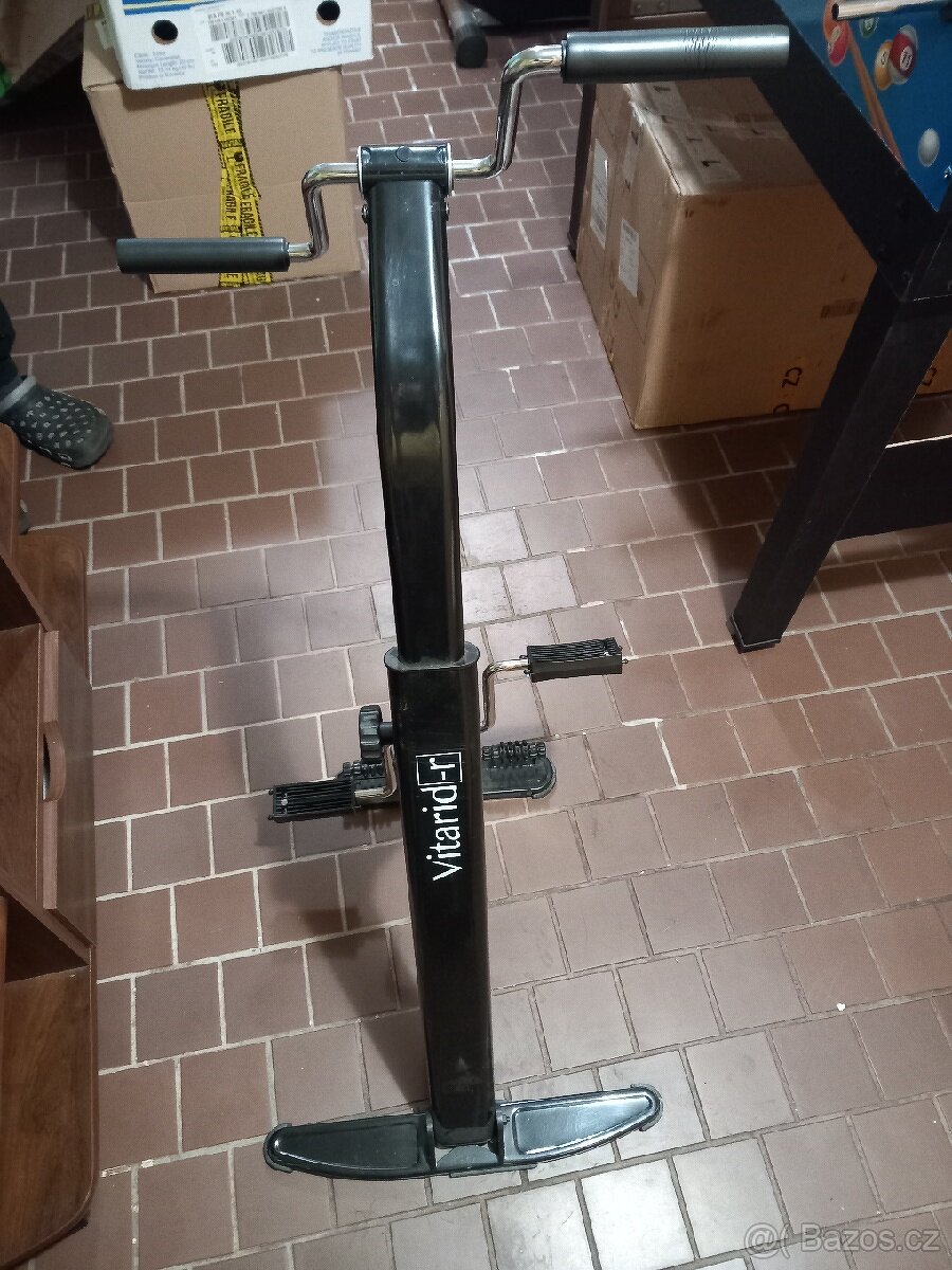 Posilovací stroj - 2