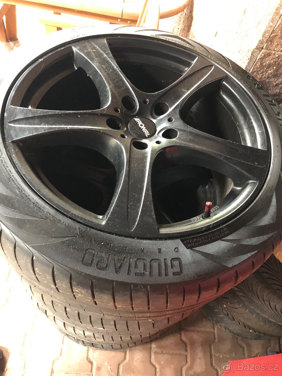 Jeep Grand Cherokee 255/45 ZR20 - 2