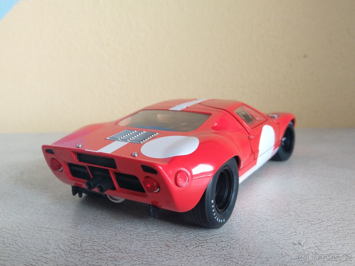 Model auta Ford GT40 - Solido 1/18 - 2