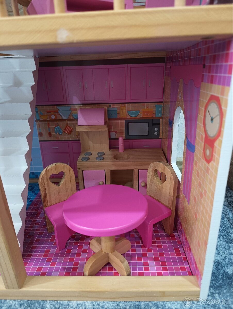 Domeček pro panenky - 2