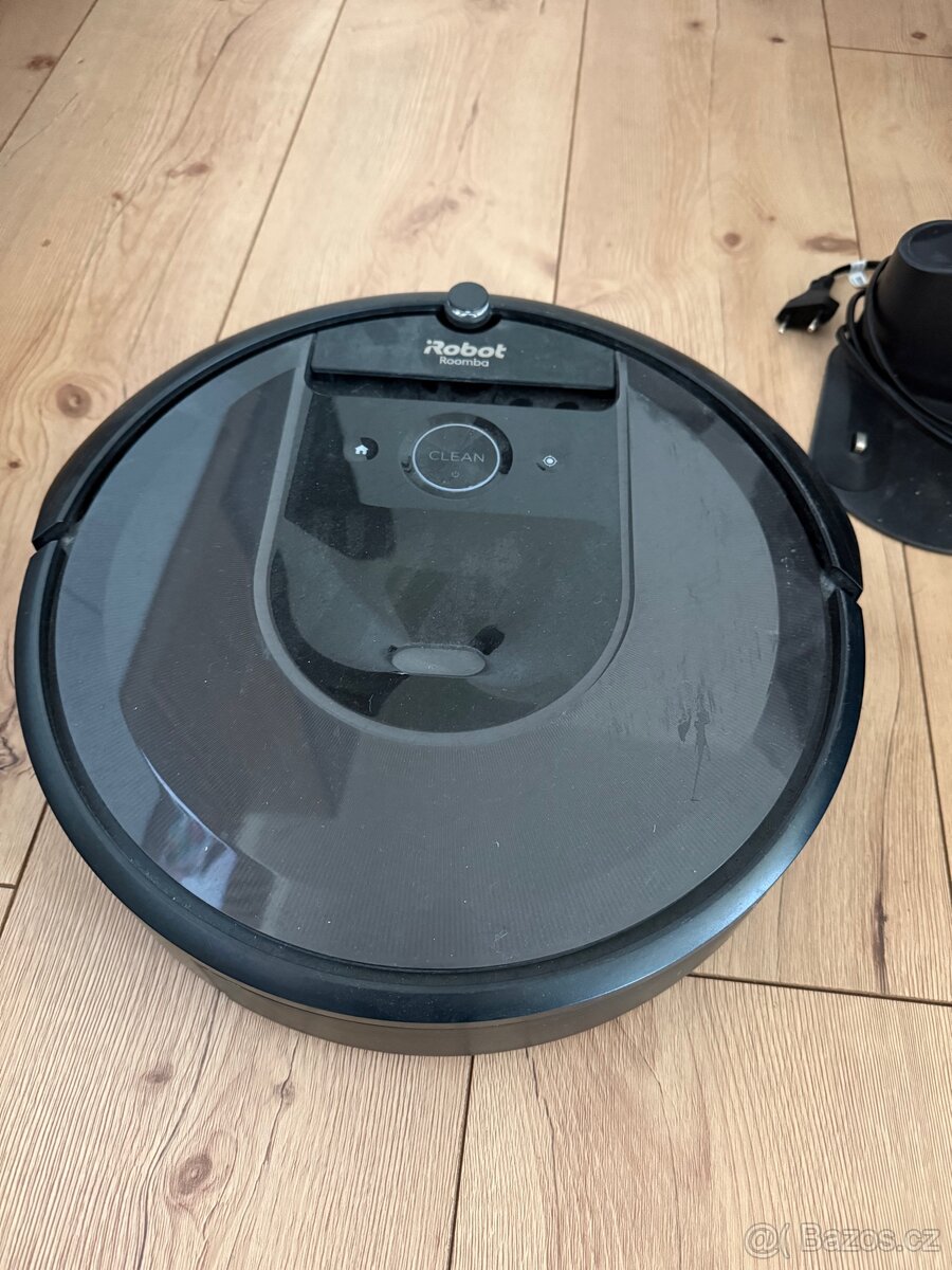 robotický vysavač iRobot Roomba i7 - 2