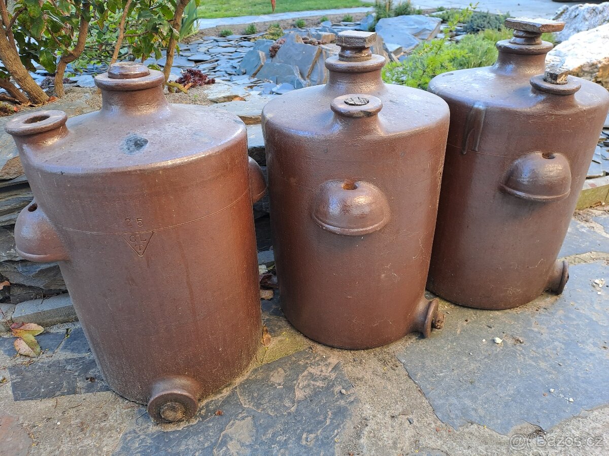 kameninový demižon - 2