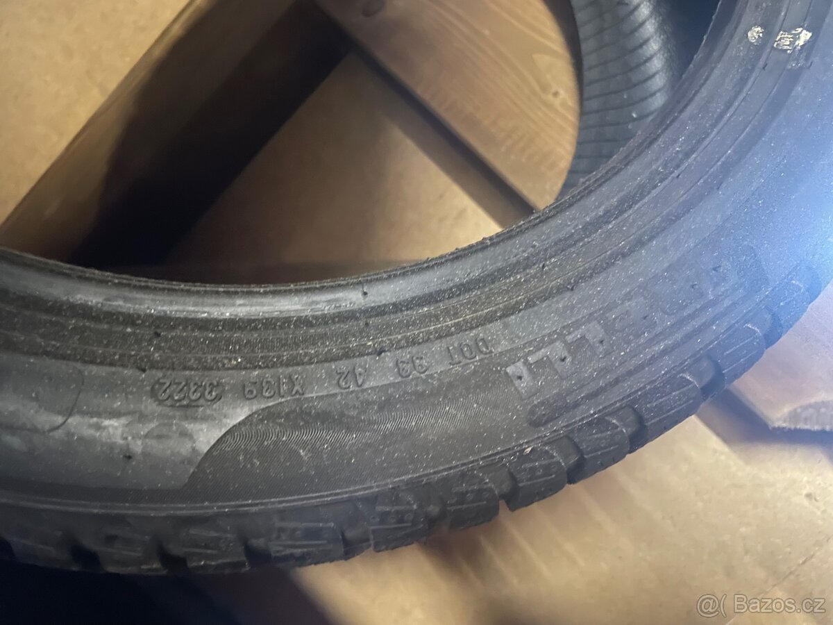 Pneu 255/40 R18 - 2