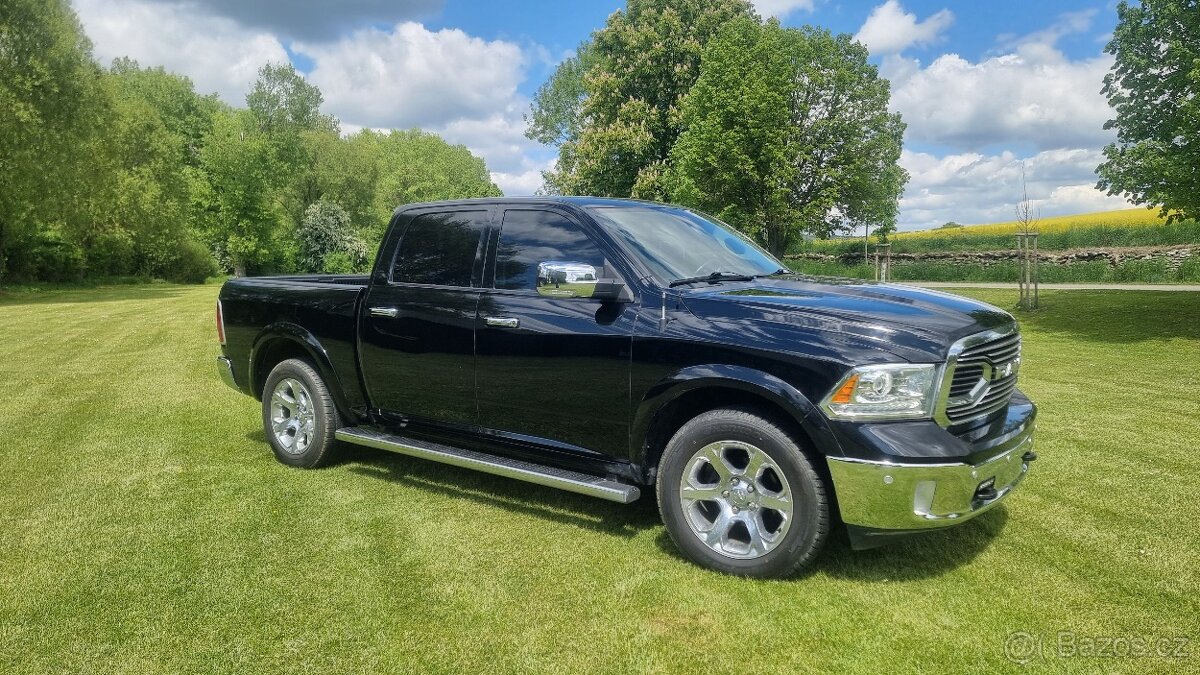 DODGE RAM 1500 Laramie 4x4 5.7 hemi LPG