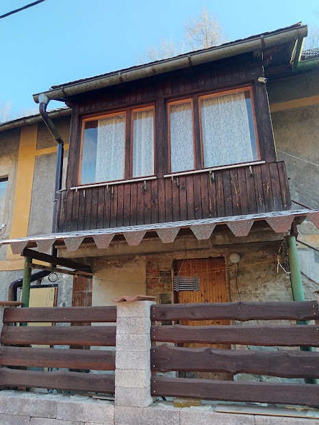 Venkovská chalupa (započatá reko.) Jílové u Prahy, Studené - 2
