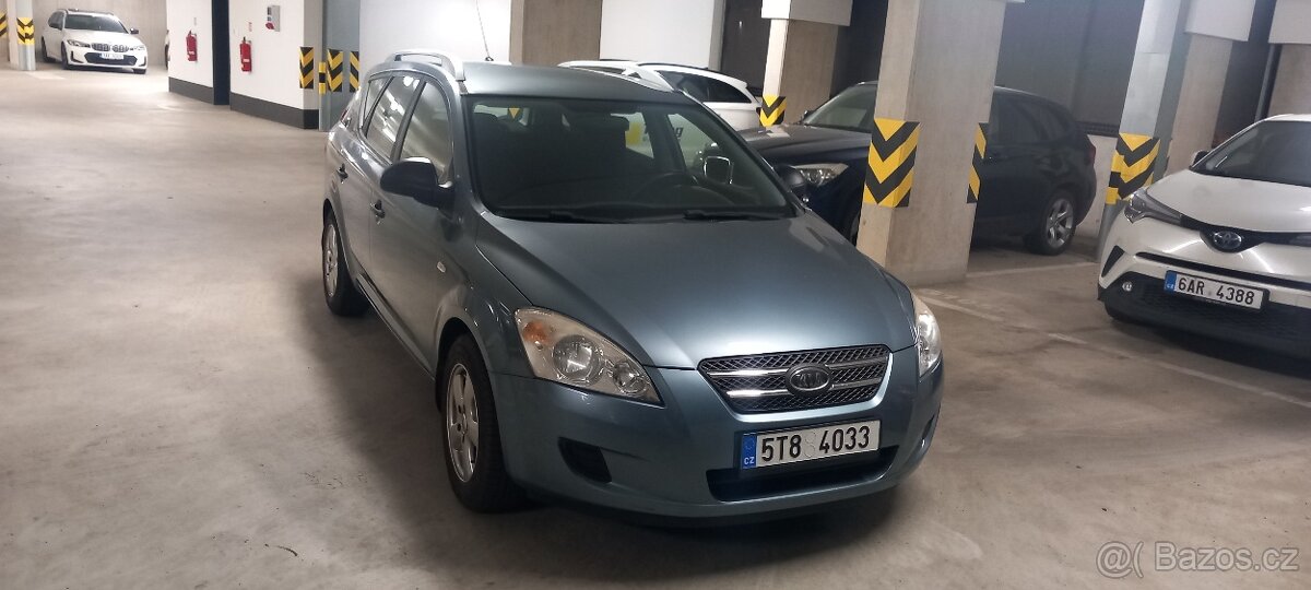 Kia Ceed 1.4 80kw rok 2009 klima 152000km - 2