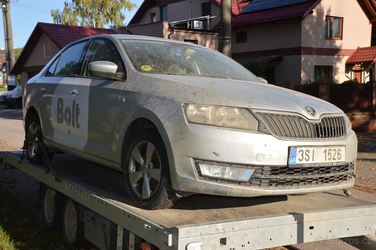 Škoda Rapid 1.6TDI 77kW klima park výhřev ALU - 2