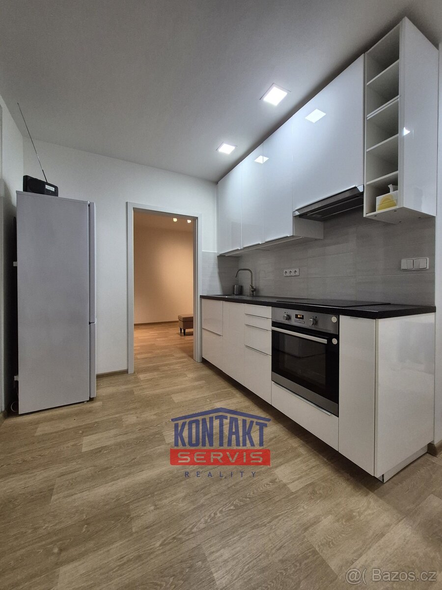 Moderně zrekonstruovaný byt 3+1 s balkonem ulice Lidická, Če - 2
