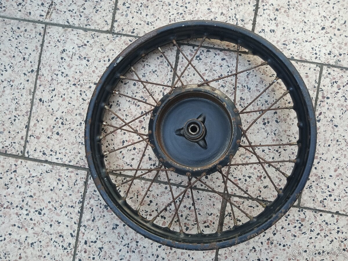 Jawa Pérák - náboj př. kola + ráfek 16". - 2