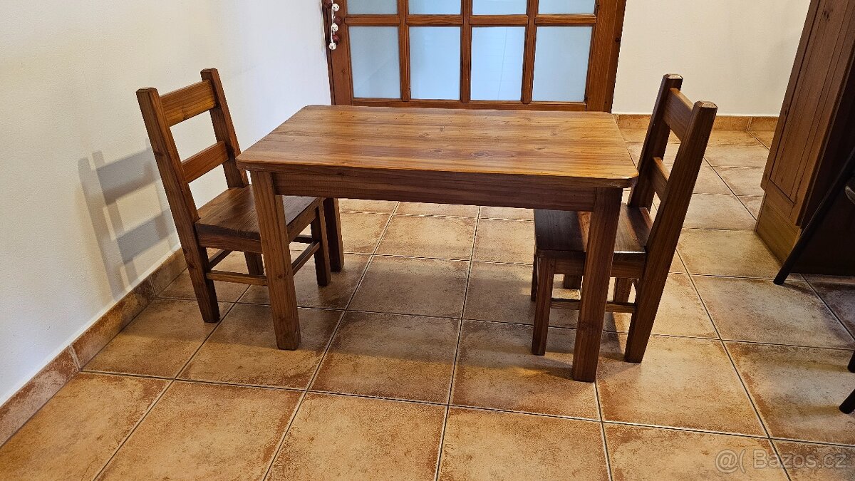 Dětský stolek a 2 židle - 2