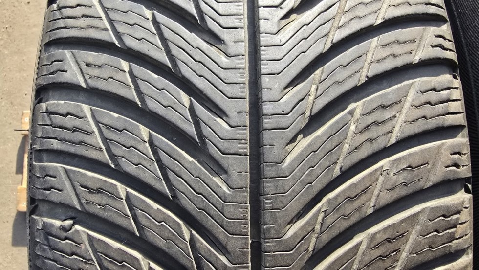 Zimní pneu 205/60/16 Michelin - 2