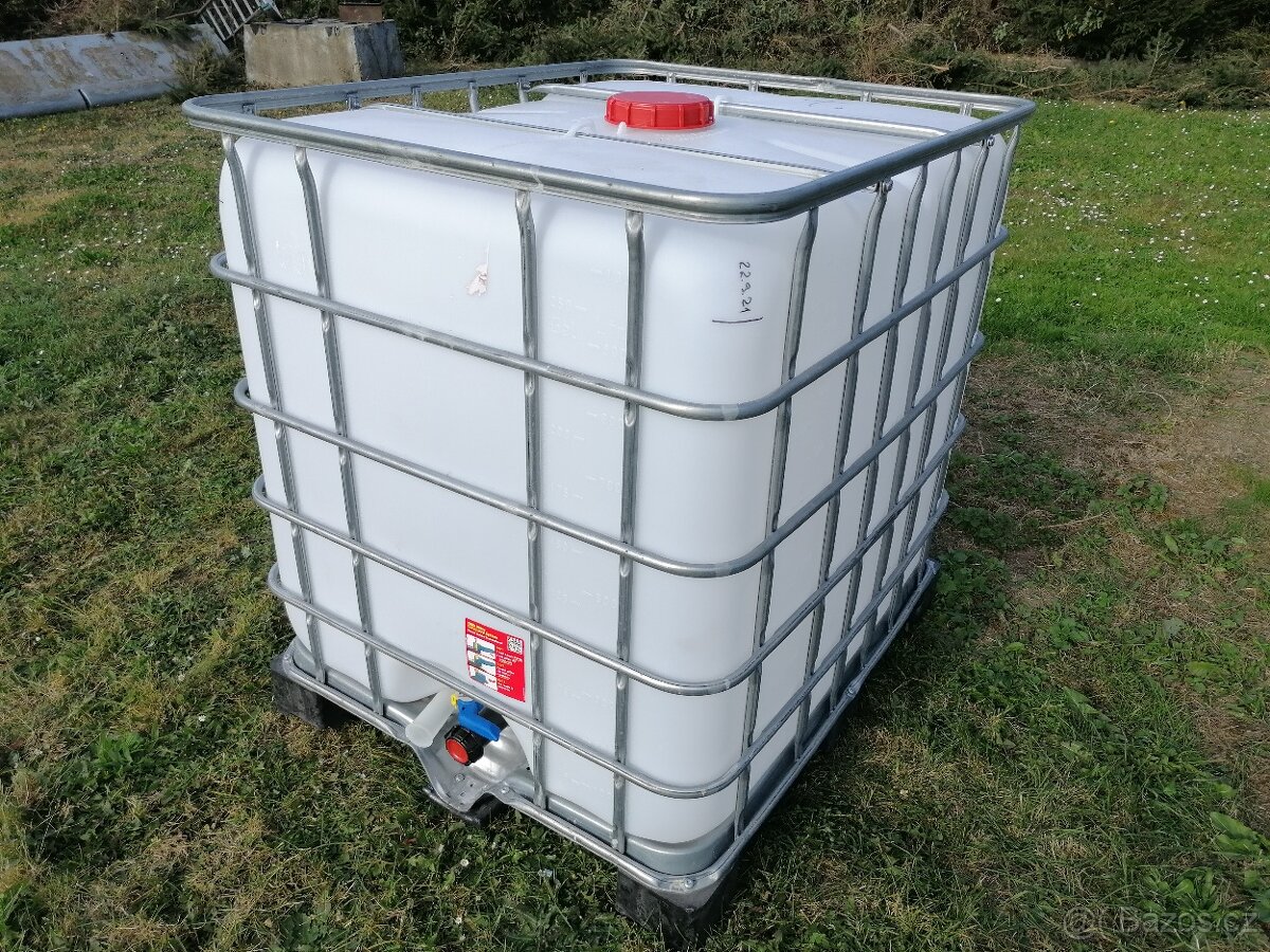 Nádrž na vodu 1000l - 2