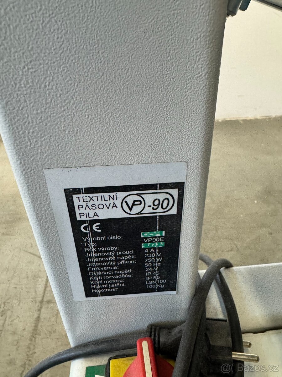 Šicí stroje a další vybavení - komplet i po kusech - 2