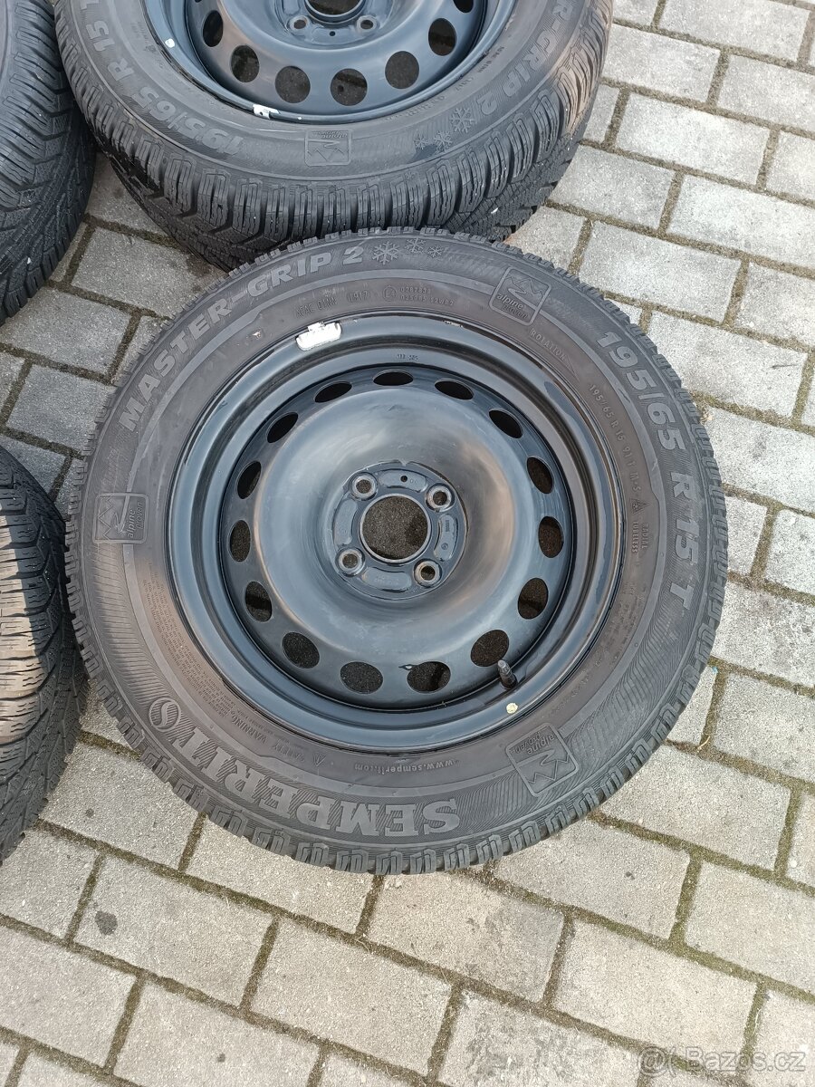 466. Zimní sada Ford 195/65 R15 - 2