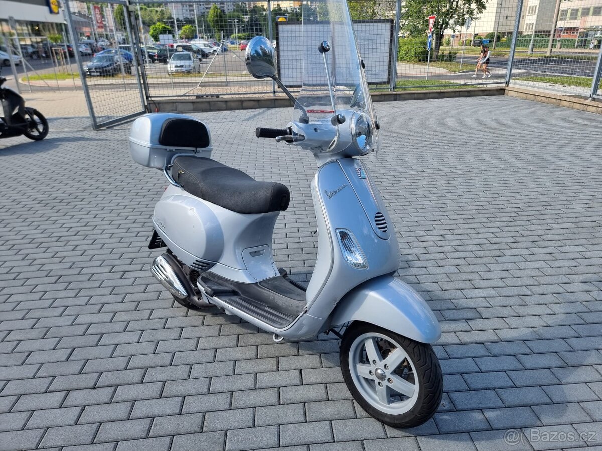 Piaggio Vespa 150 - 2