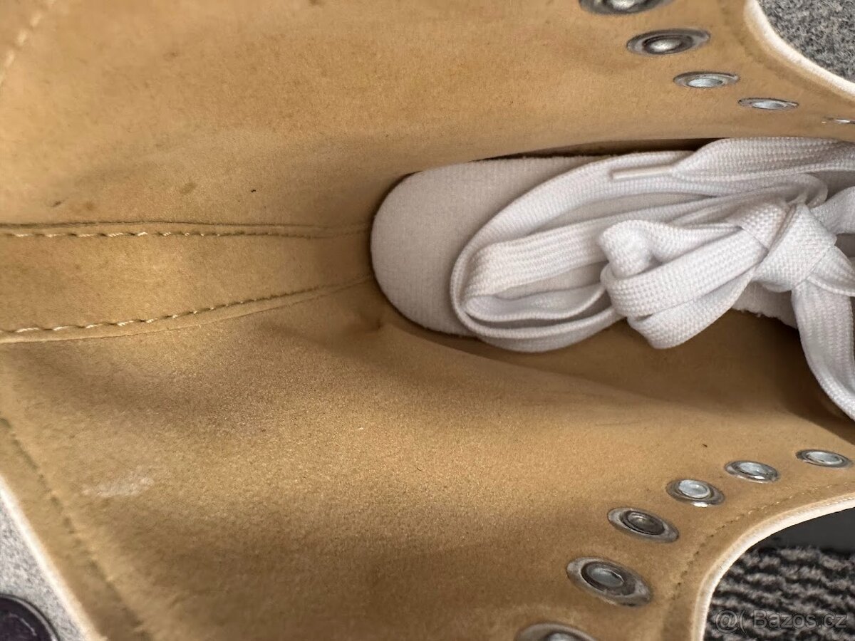 DÍVČÍ BRUSLE SPOKAY KILLAN vel. 37 - 2