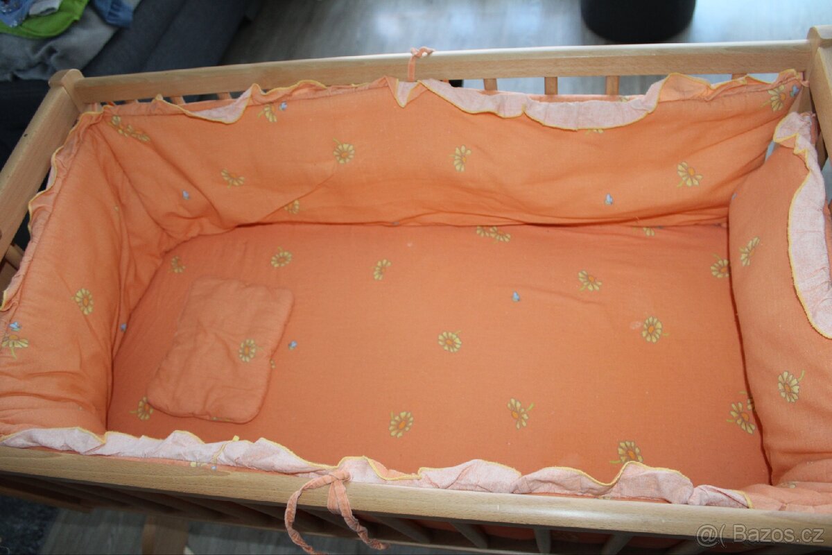 Kolébka s kolečky a aretací + nová matrace - 2