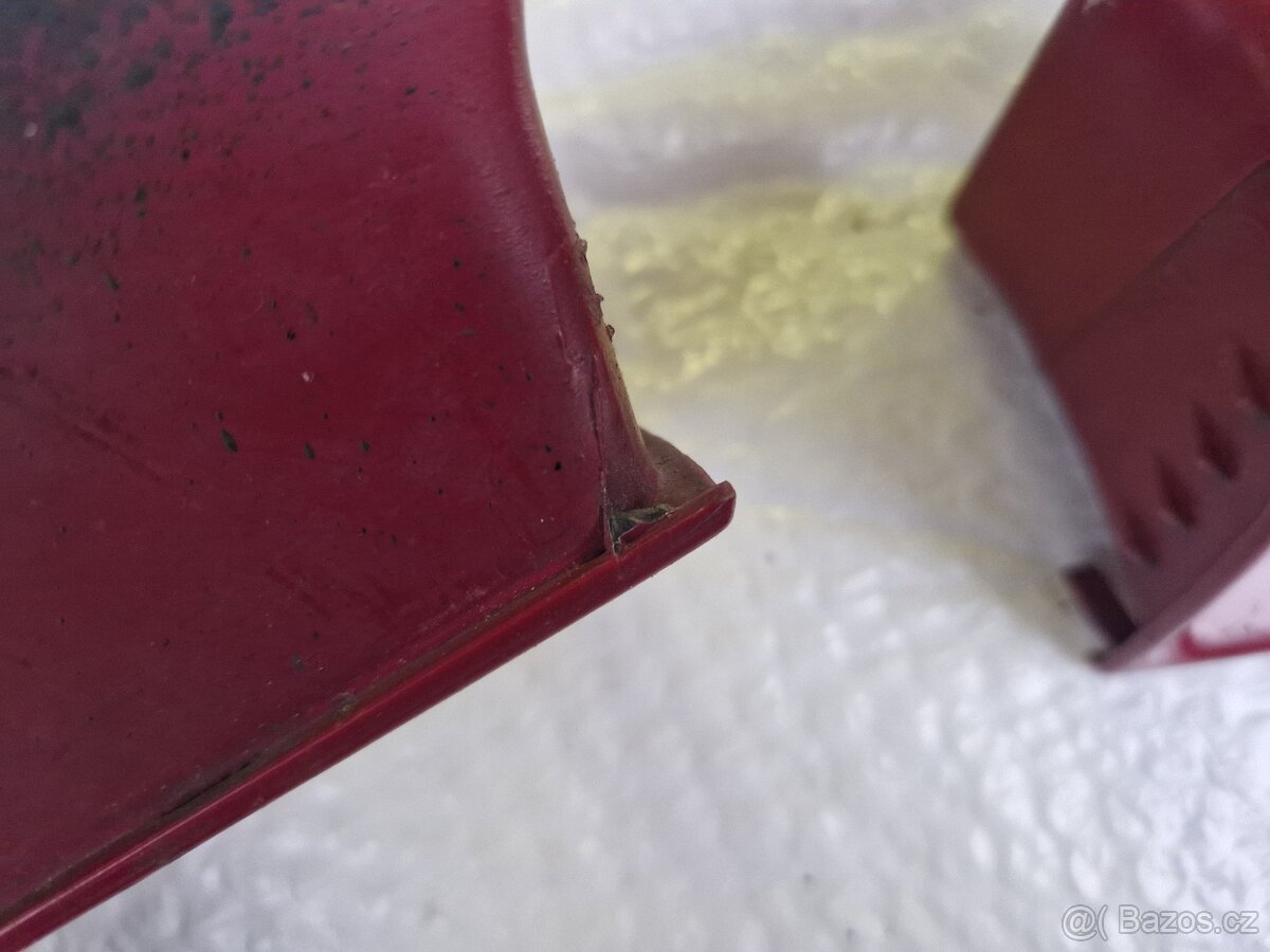 BMW e30 plast nádechy k brzdám - 2