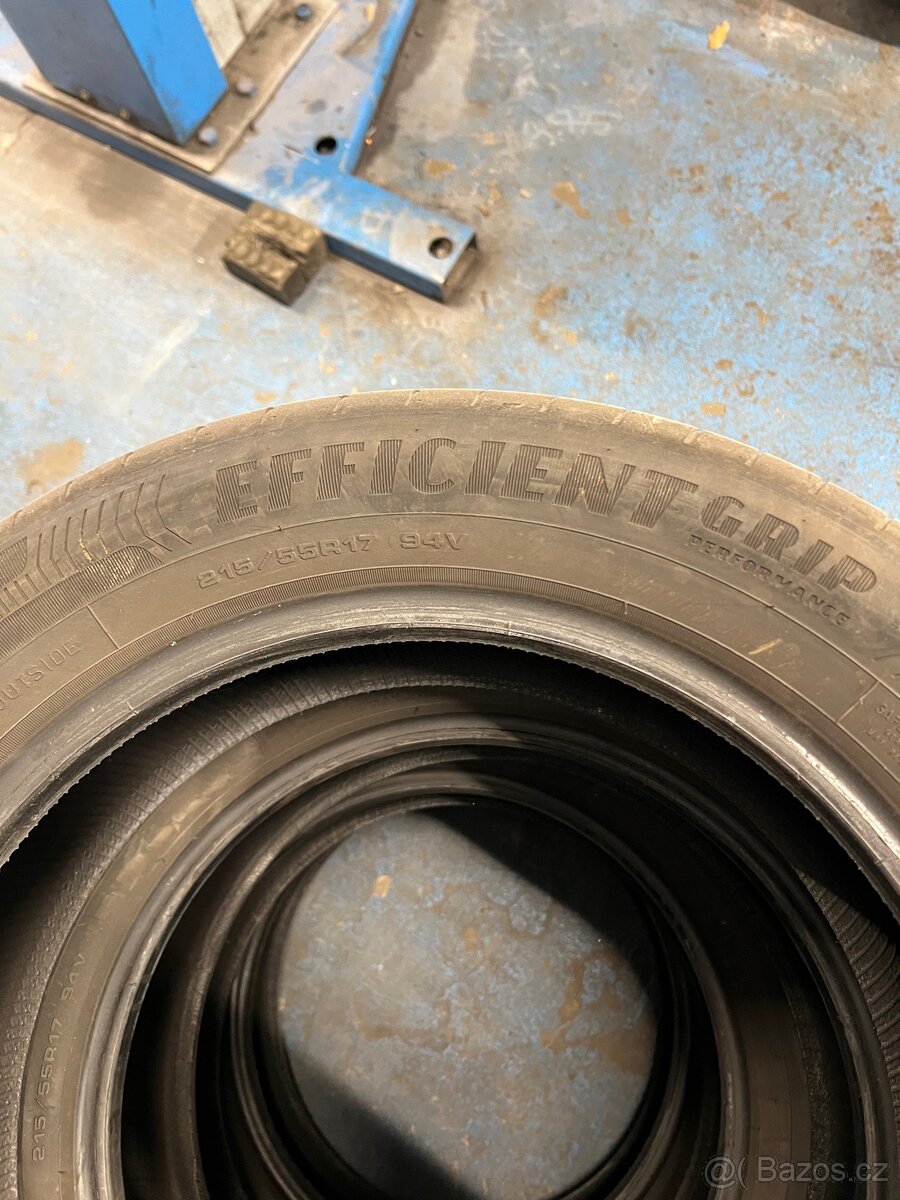 Letní pneu GoodYear 215/55 R17 - 2