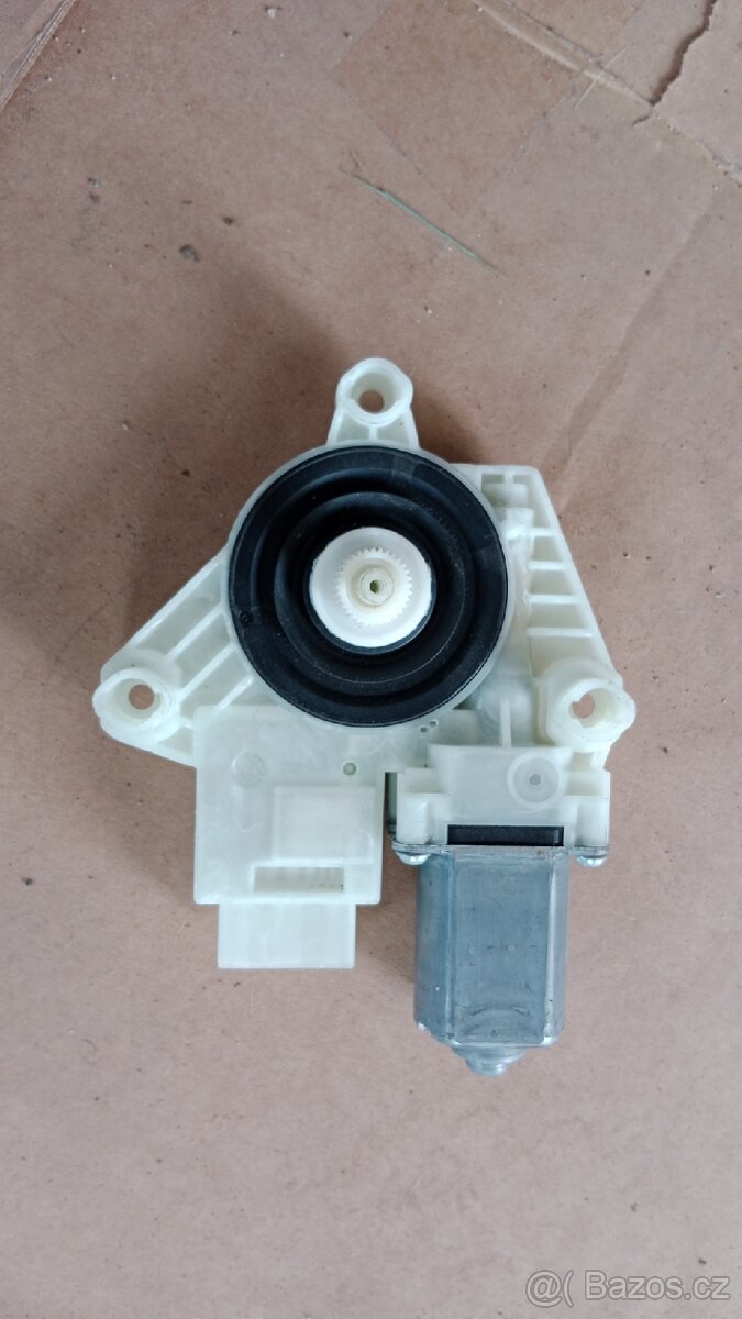 Škoda Rapid motorek stahovačky - 2