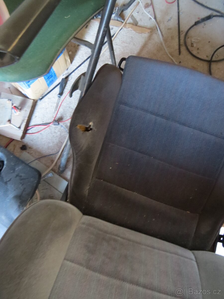 Sedačka Jetta mk2 - 2