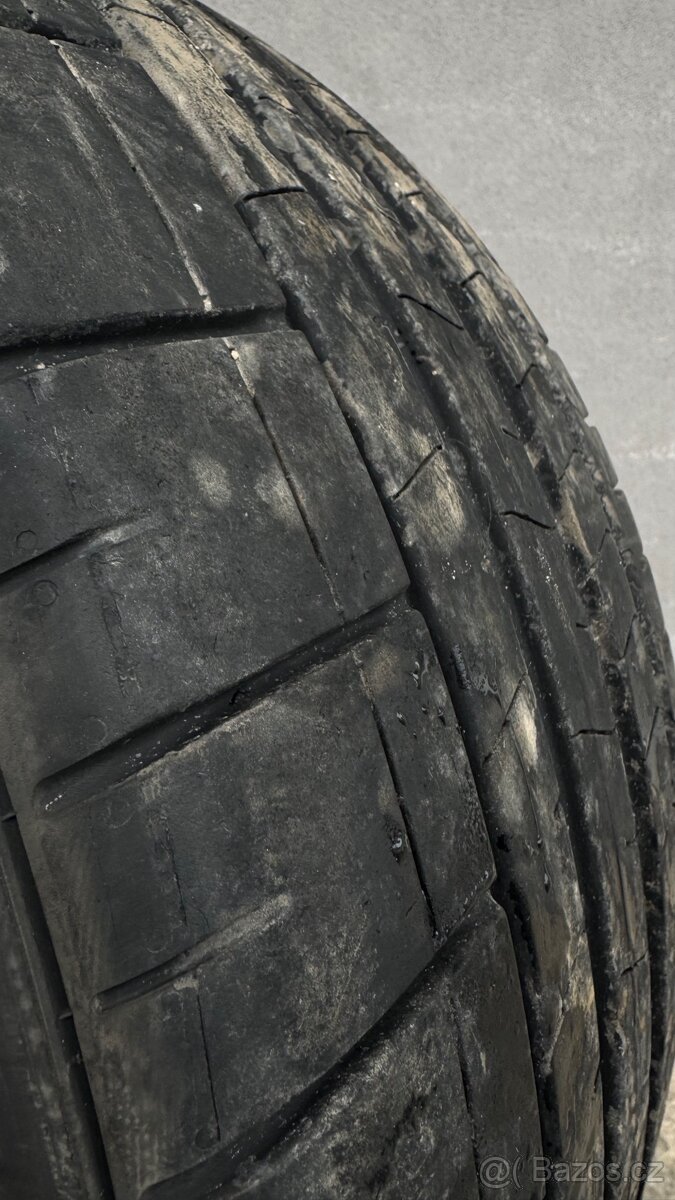 Letní pneu 265/30 R21 - 2
