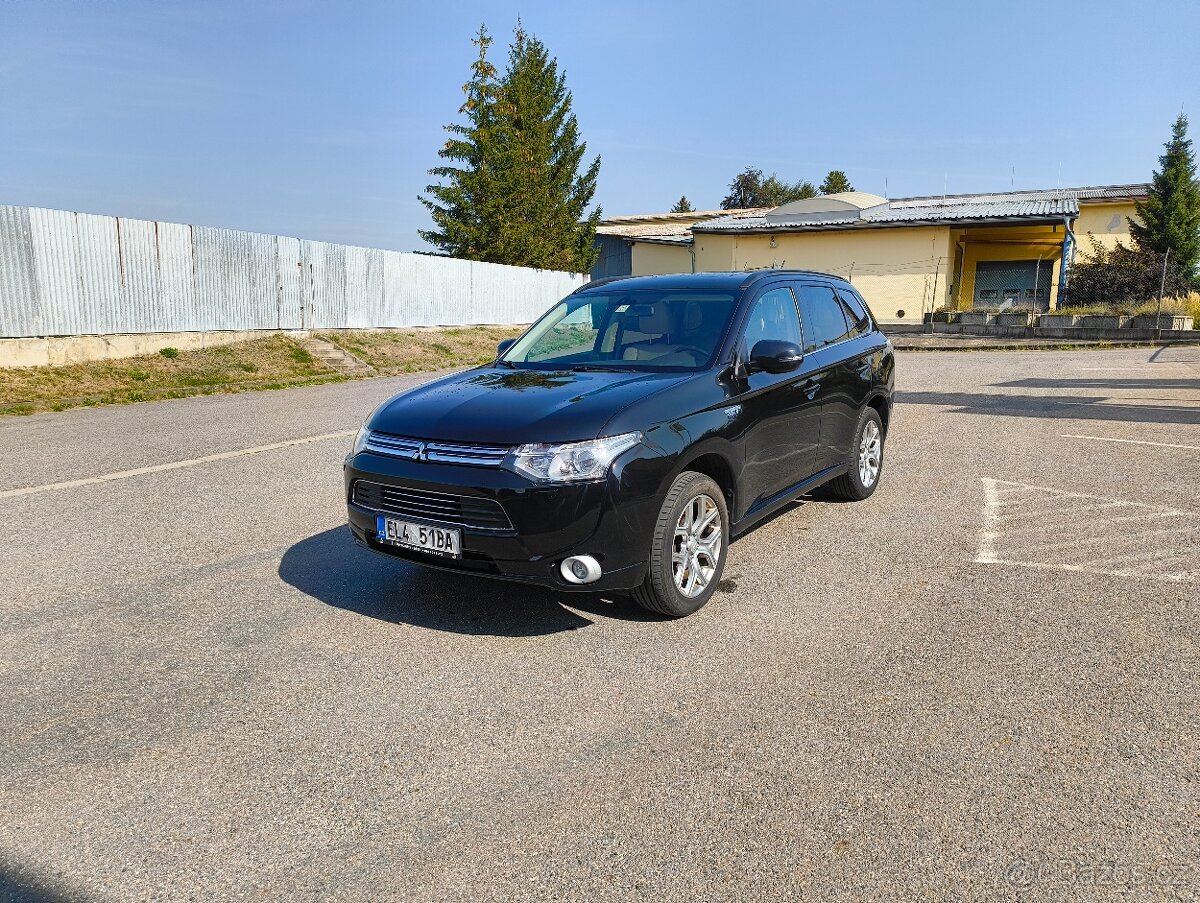Mitsubishi Outlander 2.0, 4x4, PHEV (Plug in hybrid) - 2