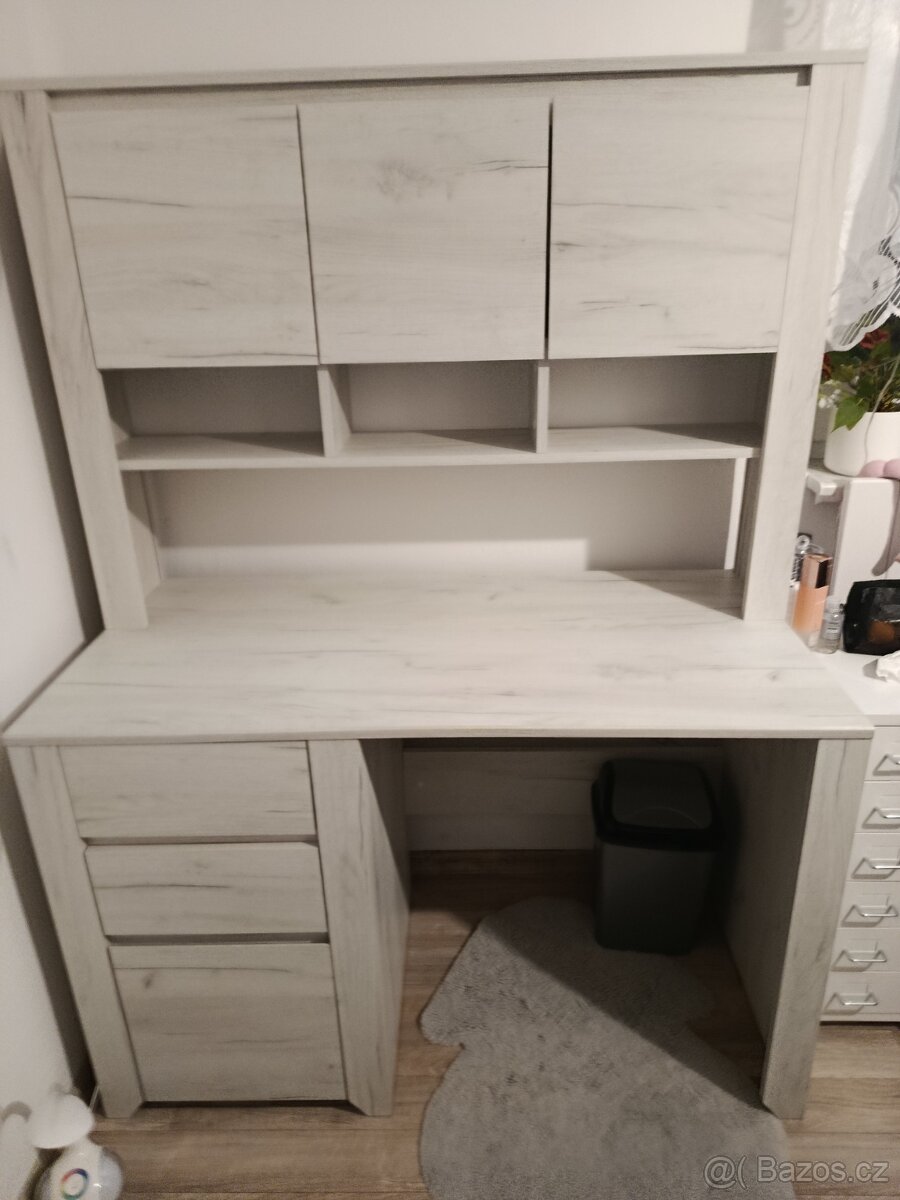 Psací stůl - 2