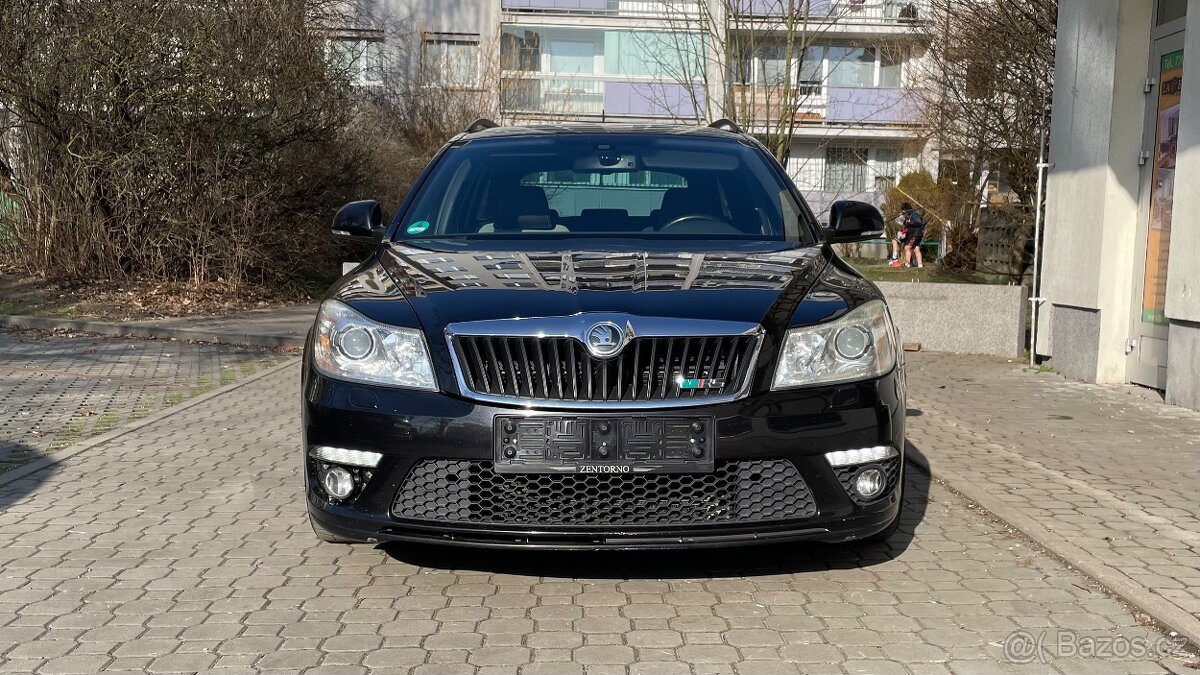 ŠKODA OCTAVIA 2.0TSI RS XENONY - 2