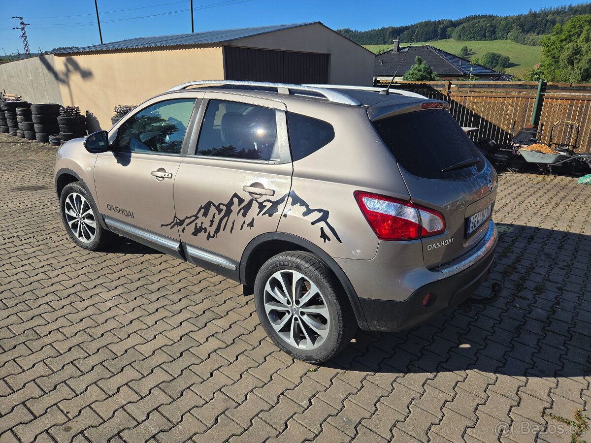 Prodám Nissan Qashqai 1.6 dCi 4x4 - 2