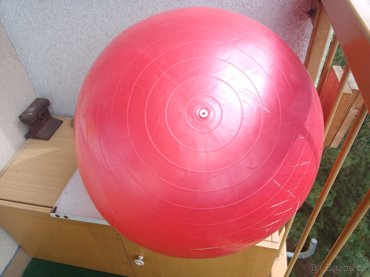 Gymnastický míč - 2