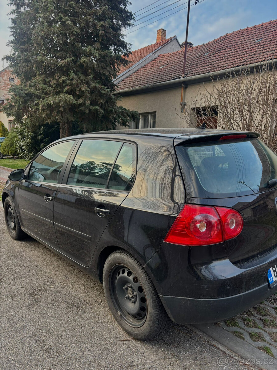 Volkswagen Golf 5 - 2