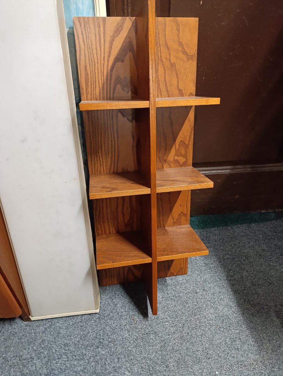 Regálová skříň - 2