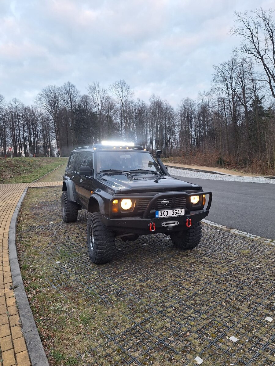 Nissan Patrol GR Y60 2.8 GR - 2