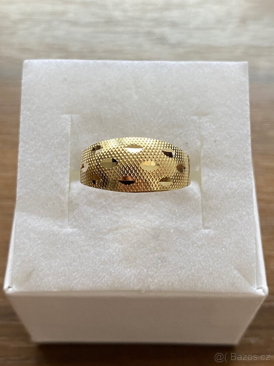 Zlatý dámský prsten - 2