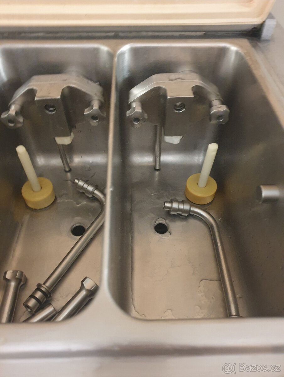 Zmrzlinový stroj Carpigiani - 2