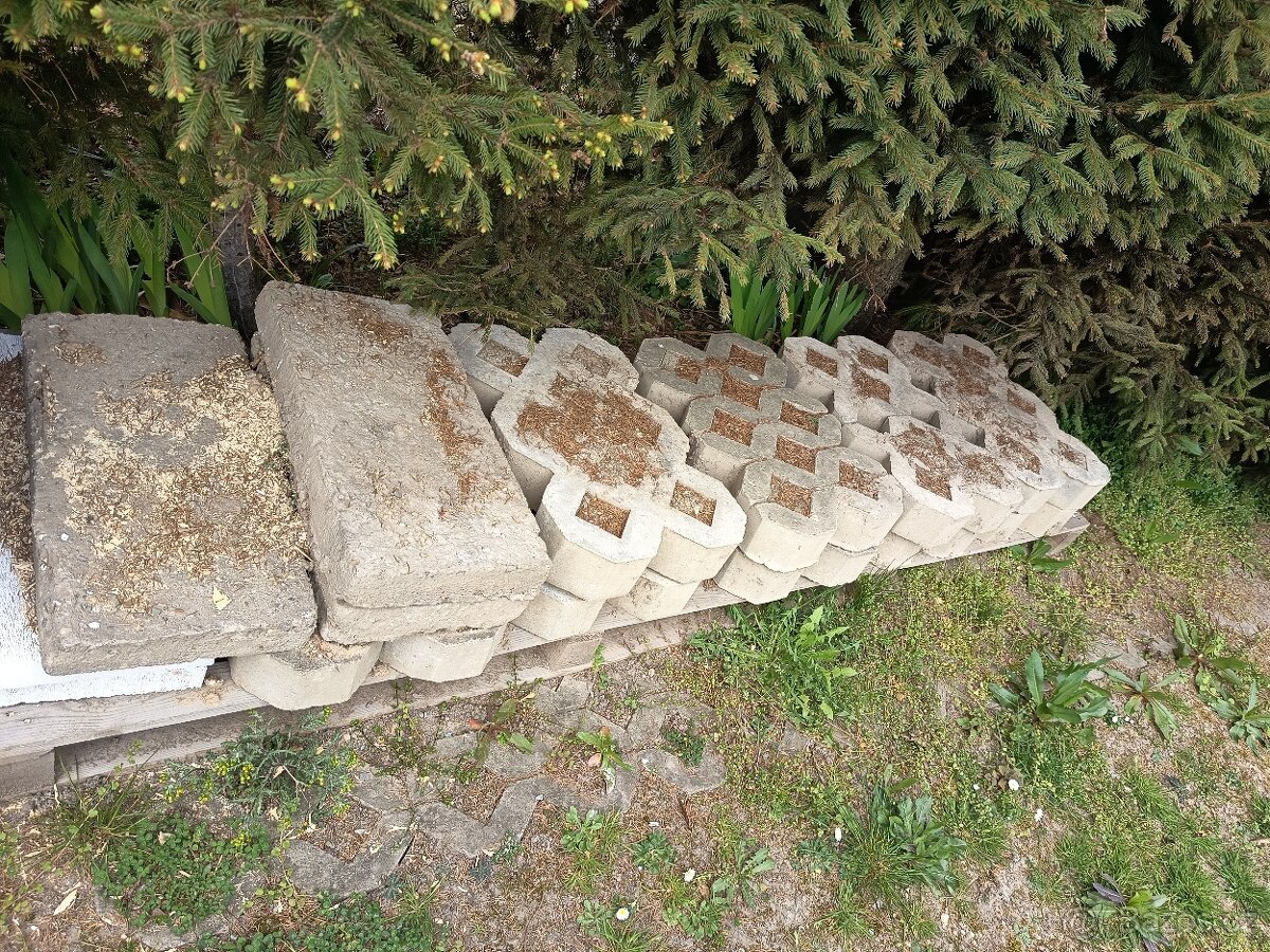 Zatravňovací dlaždice - 2