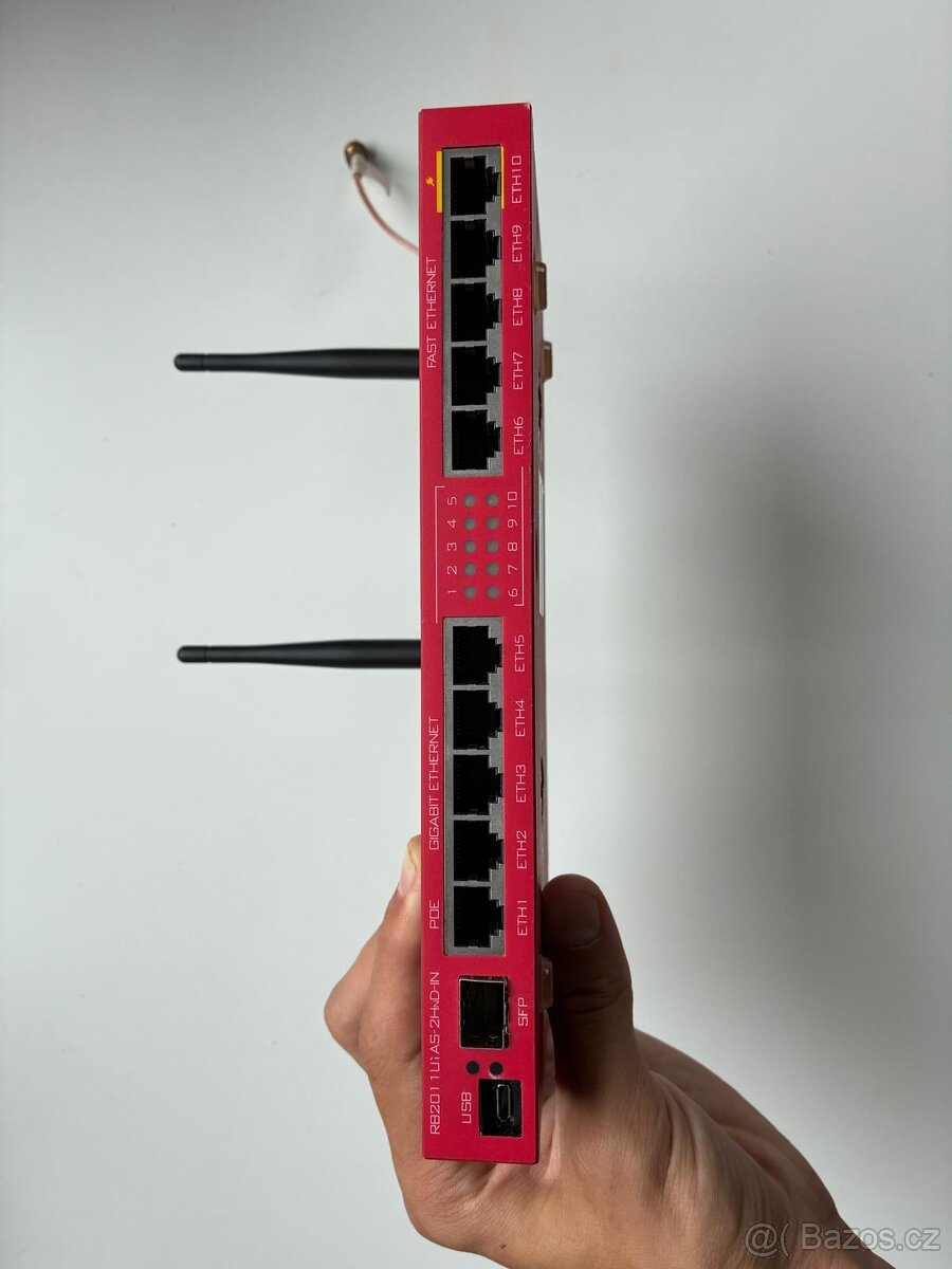 MikroTik router RB2011UiAS-2HnD-IN - 2