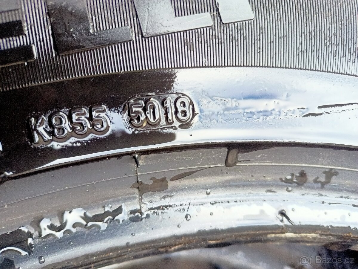 Zimní pneu 235 55 18 - 2