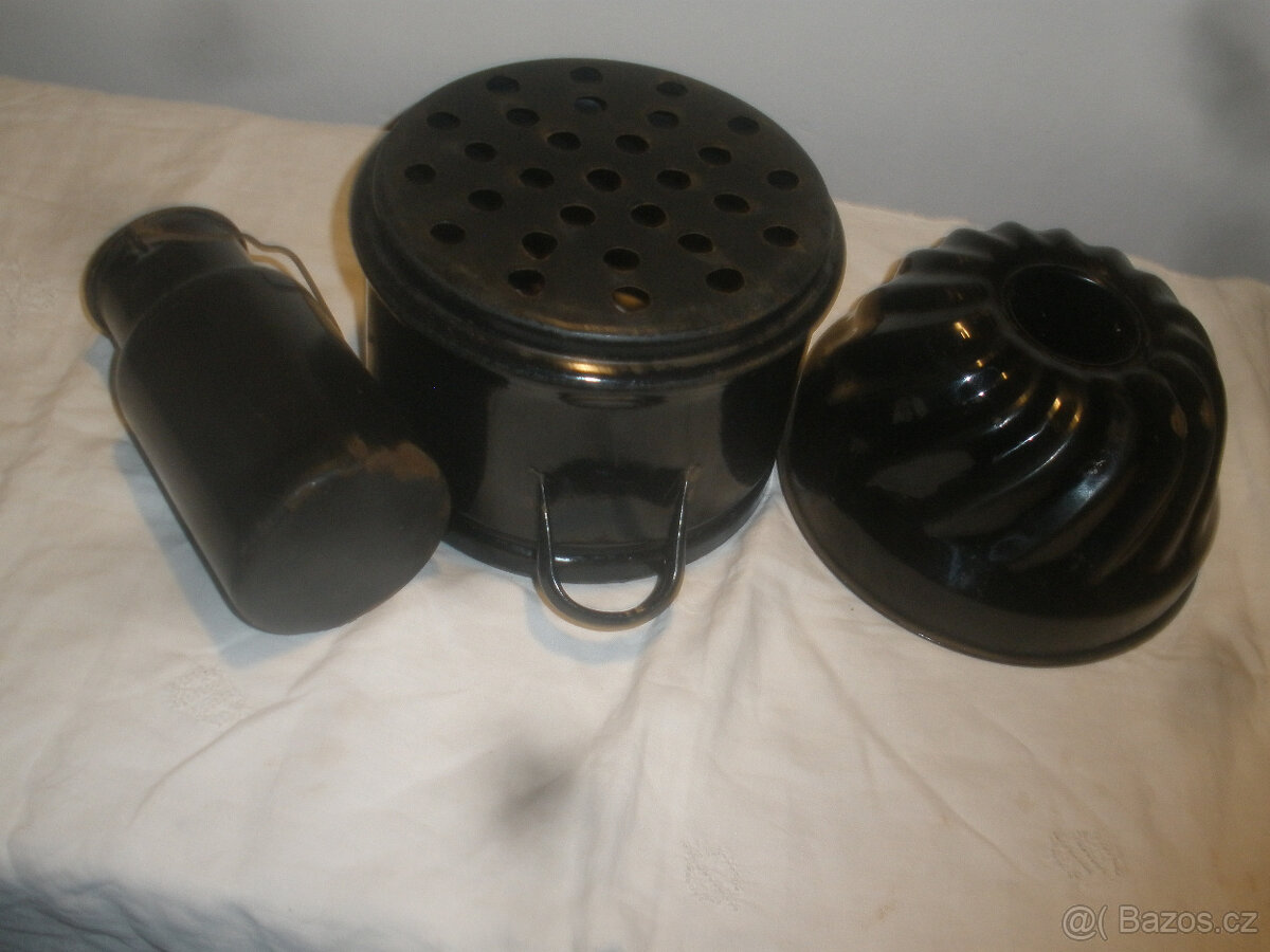 Staré smalt. nádobí - 2