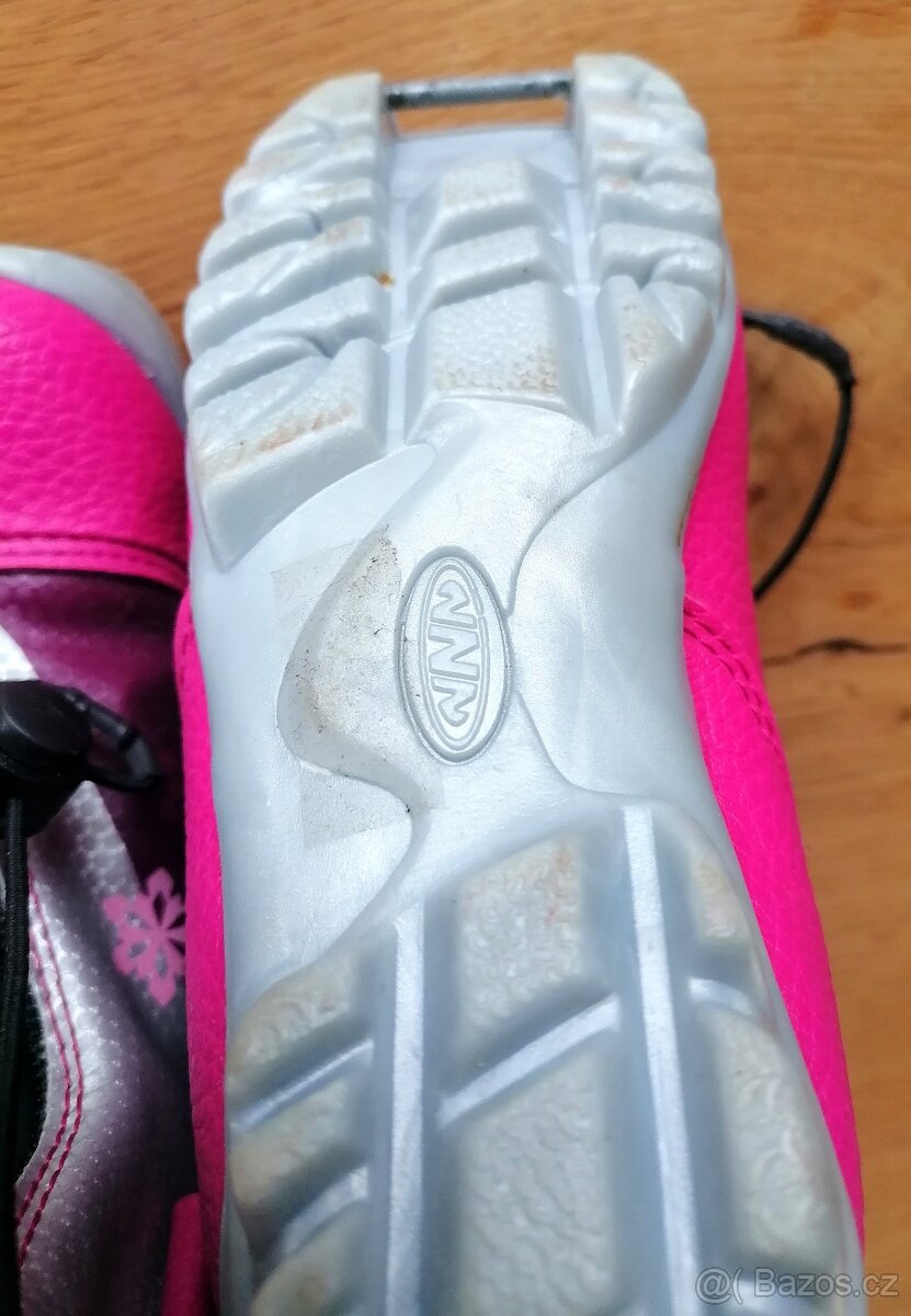 Dívčí boty na běžky vel. 30 Alpina jako nové - 2